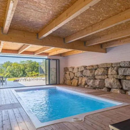 Moderne Corps De Ferme - Piscine * Gresy-sur-Aix